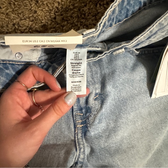 NWT H&M Light-wash Straight Leg Jeans - Picture 6 of 10